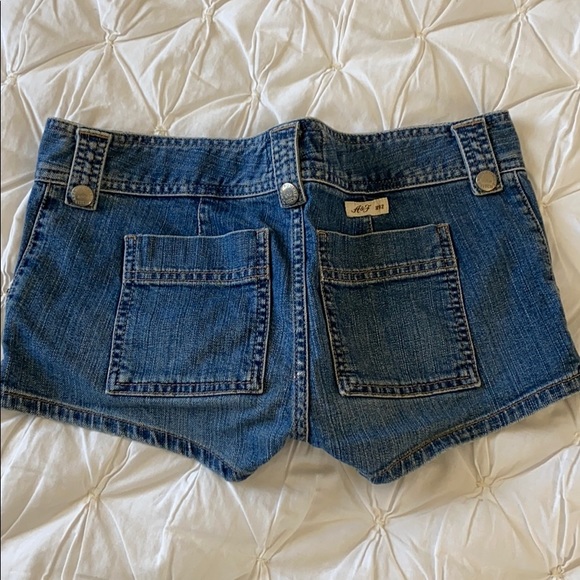 Vintage Abercrombie Jean Shorts - Picture 2 of 4